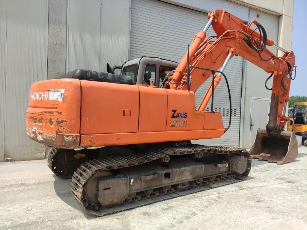 Hitachi ZX210N حفارات زحافة