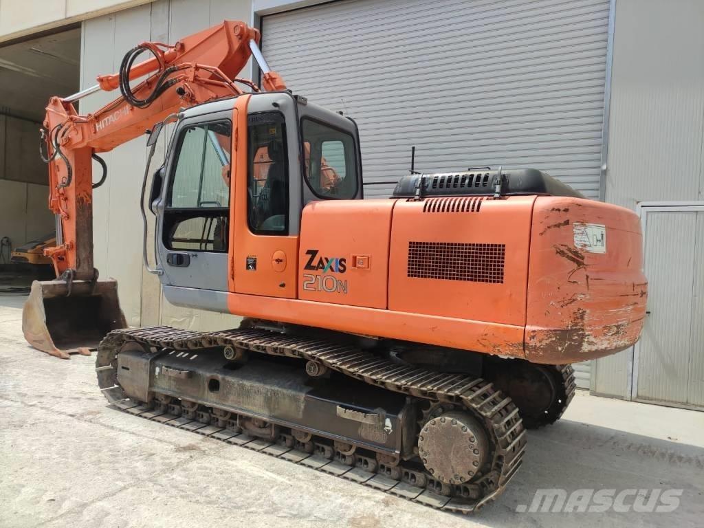 Hitachi ZX210N حفارات زحافة