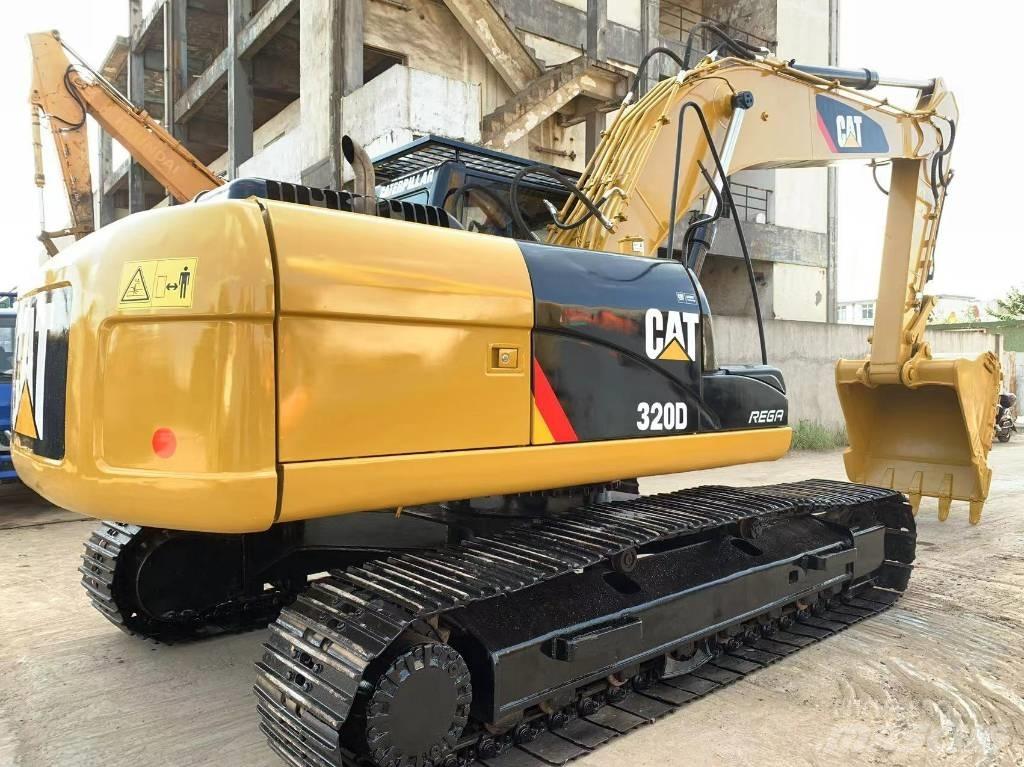 CAT 320D حفارات زحافة