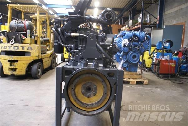 Komatsu SA6D125 E2 محركات