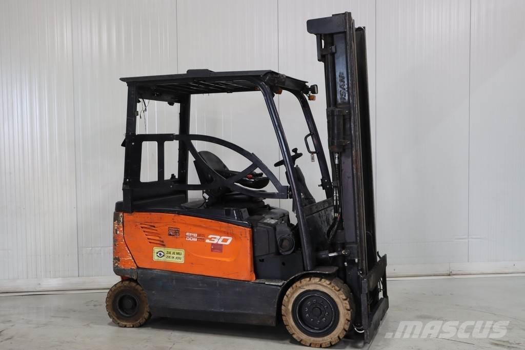 Doosan B30X-7 شاحنات ذات رافعات شوكية تعمل بالكهرباء