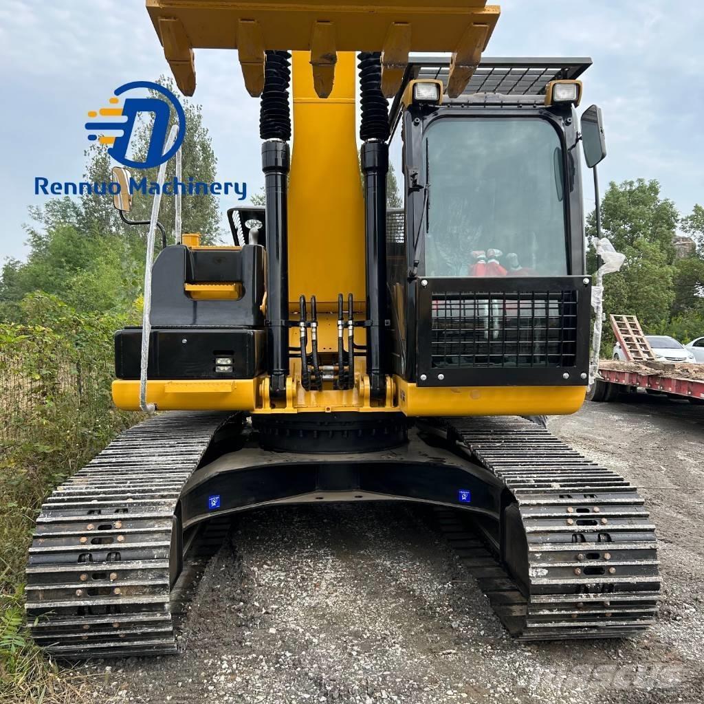 CAT 320D2 حفارات زحافة