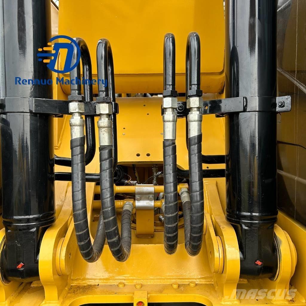 CAT 320D2 حفارات زحافة