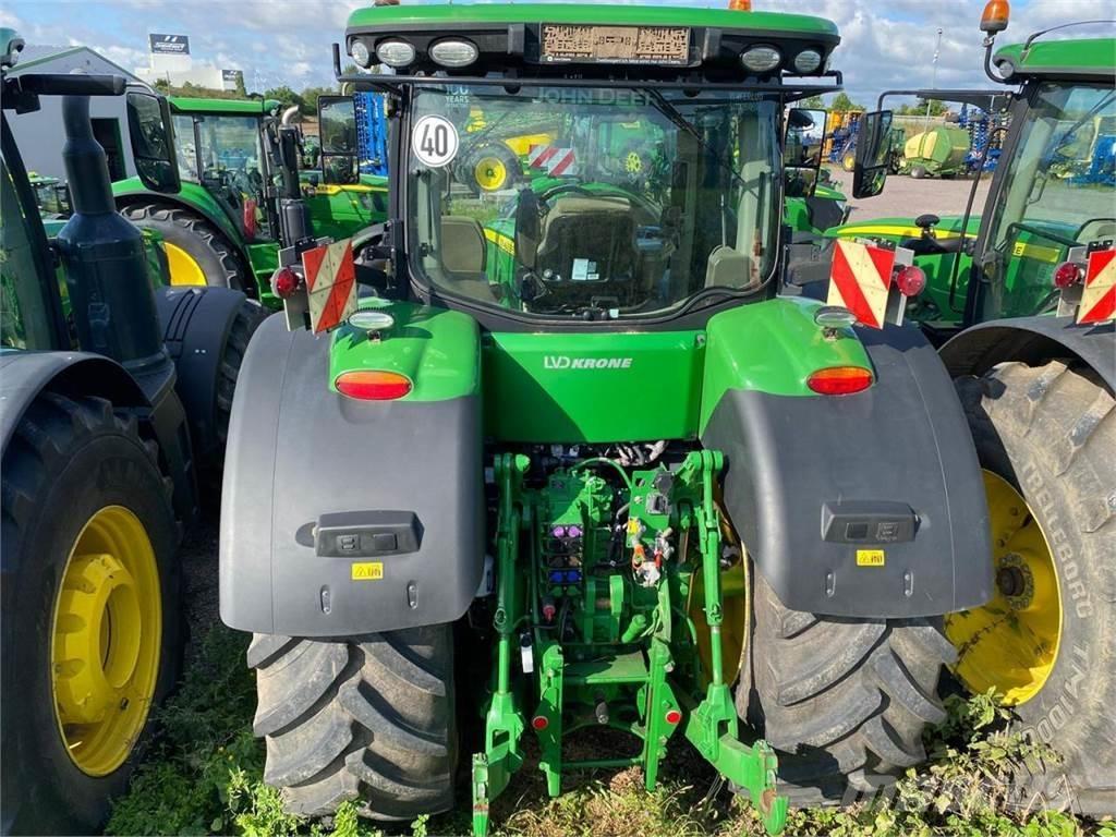 John Deere 8370R الجرارات