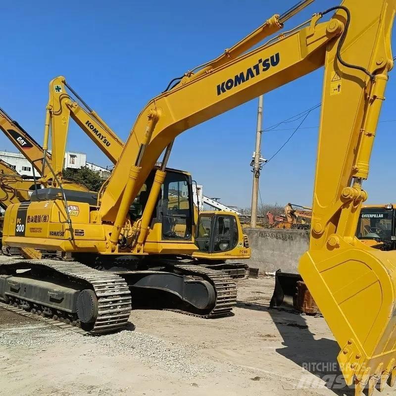 Komatsu PC 300 حفارات زحافة