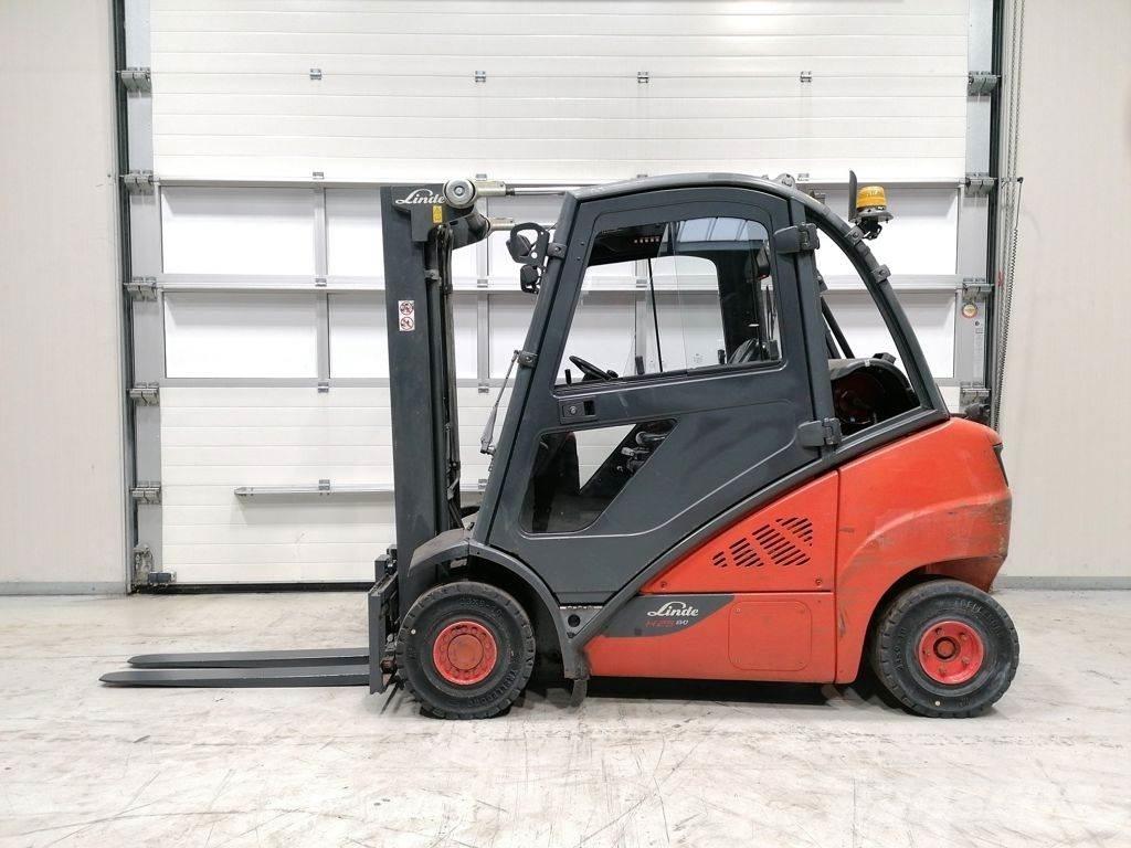 Linde H25T-02 شاحنات LPG