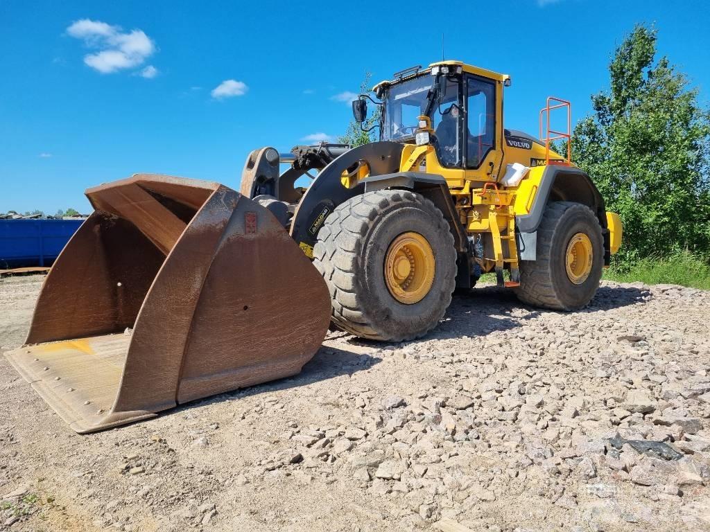 Volvo L 260 H لوادر بعجل