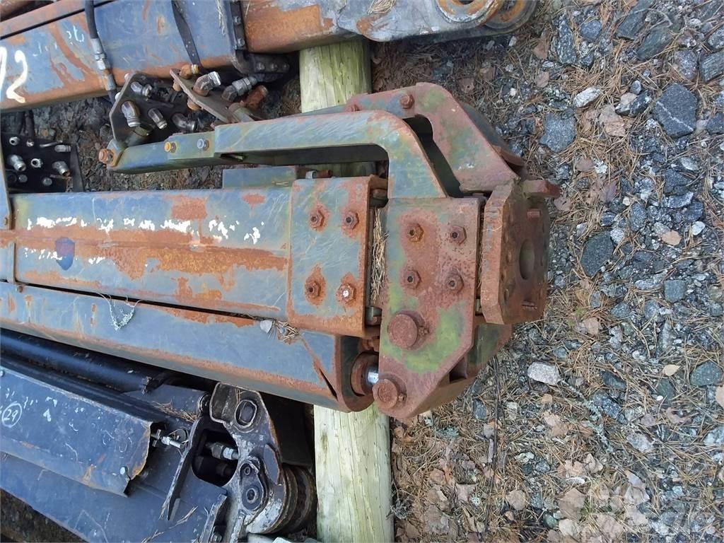 John Deere 210 رافعات حصادات