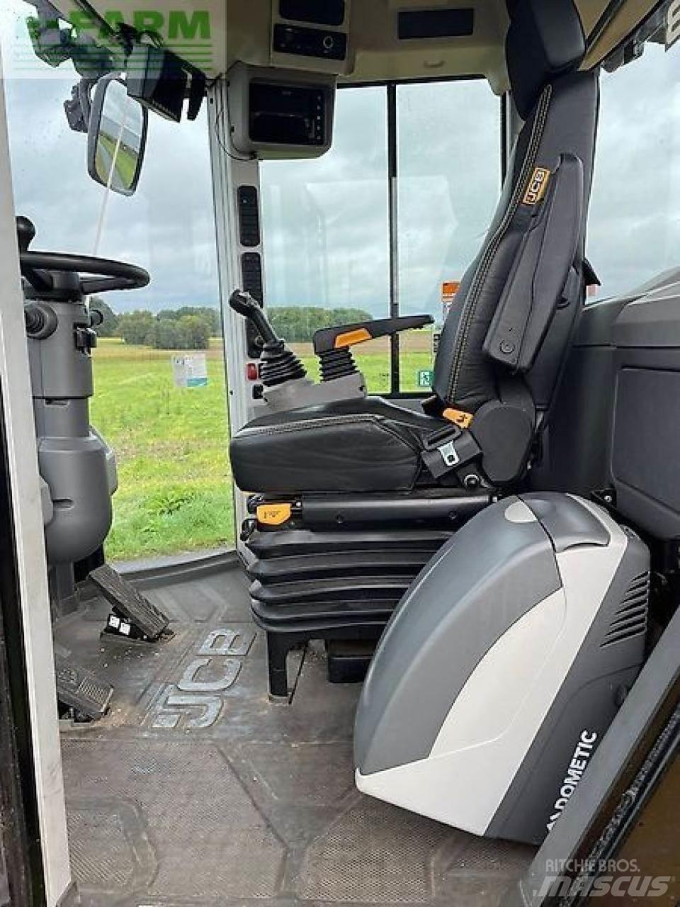 JCB 427 agri حفارات صغيرة أقل من 7 طن (حفارات صغيرة)