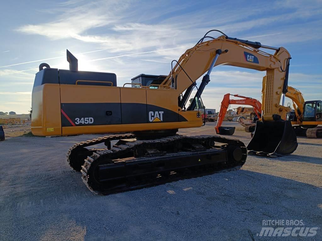 CAT 345 D حفارات زحافة