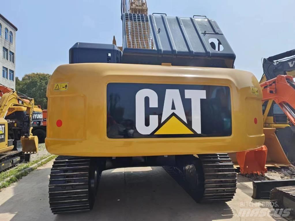 CAT 336 D حفارات زحافة