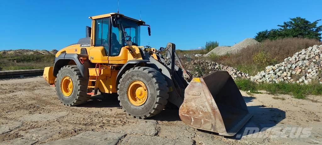 Volvo L 120 H لوادر بعجل
