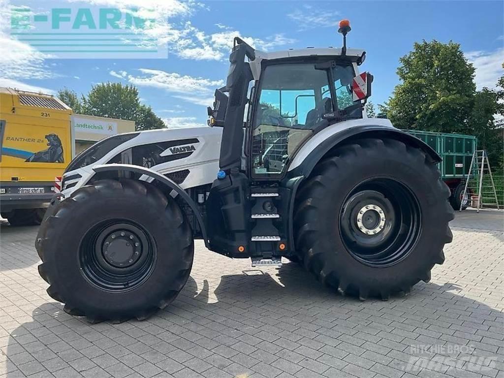 Valtra q245 الجرارات