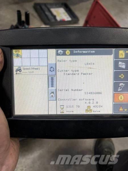 Case IH LB434 محزمات مربعة