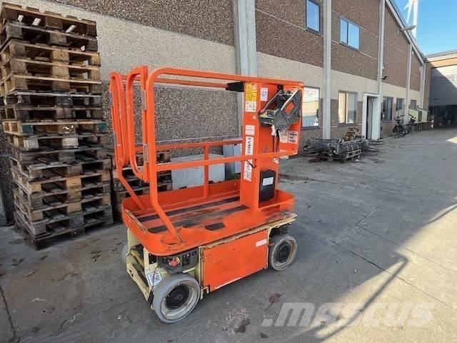 JLG 1230 ES رافعات مقصية الشكل