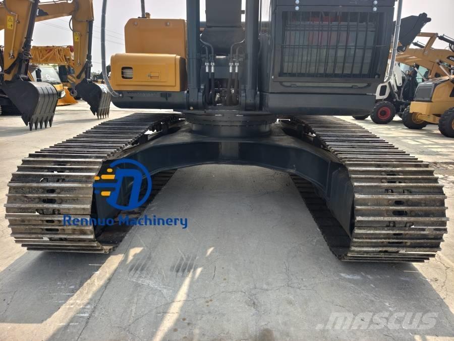 Hyundai R220LC-9S حفارات زحافة