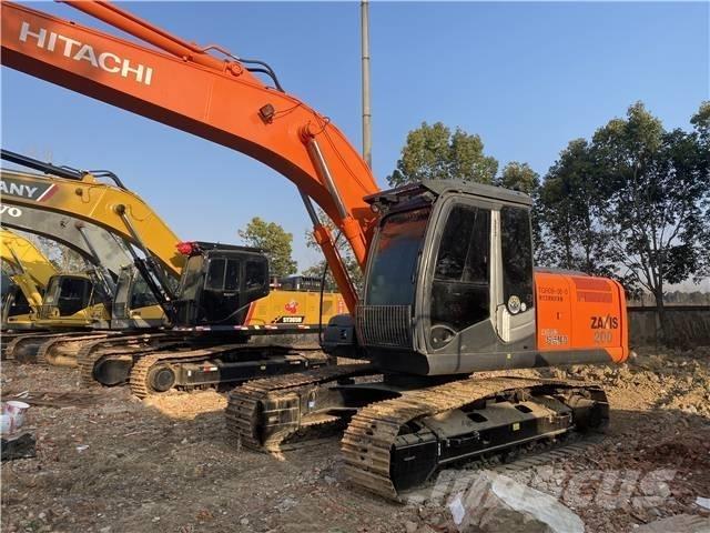 Hitachi ZX200 حفارات زحافة