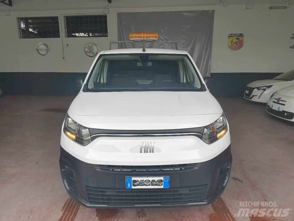 Fiat Doblo شاحنة مقفلة