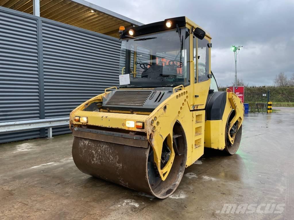 Bomag BW 161 AD-4 مداحل ثنائية الاسطوانة