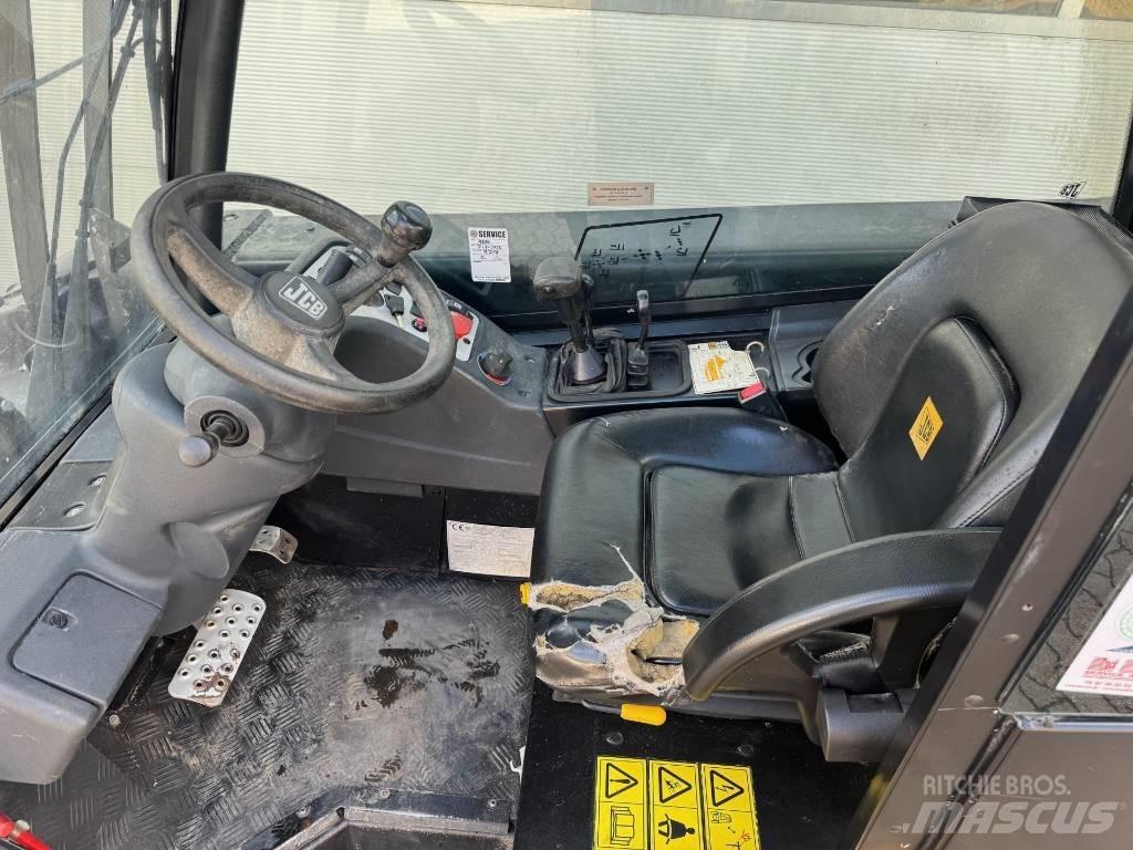 JCB TLT 30 D شاحنات الديزل