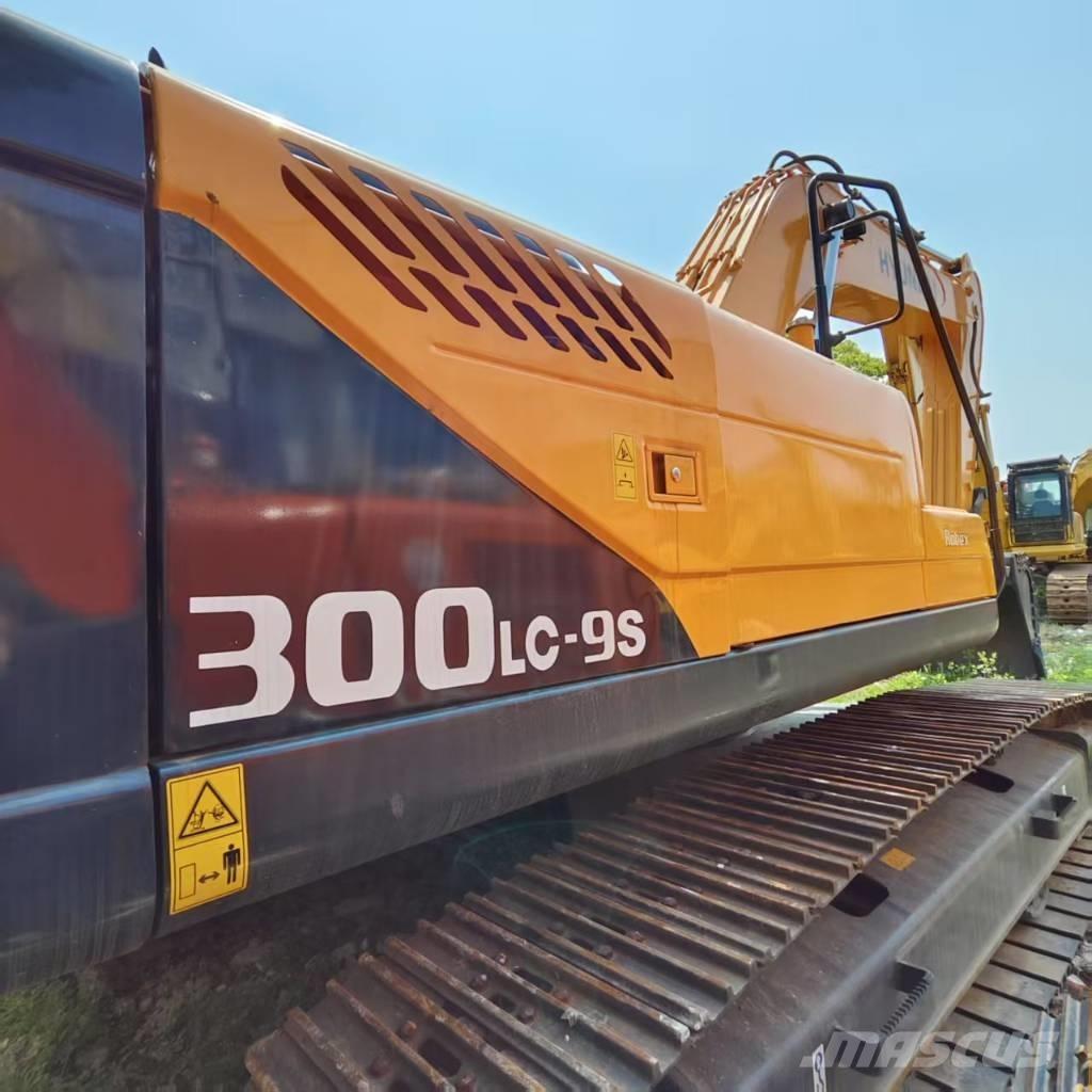 Hyundai R300LC-9S حفارات زحافة