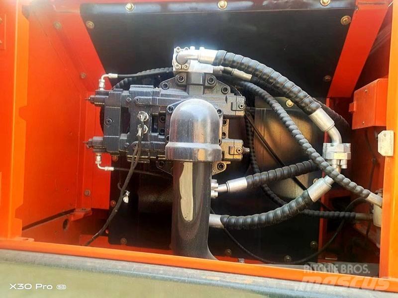 Doosan DX 340 LC حفارات زحافة