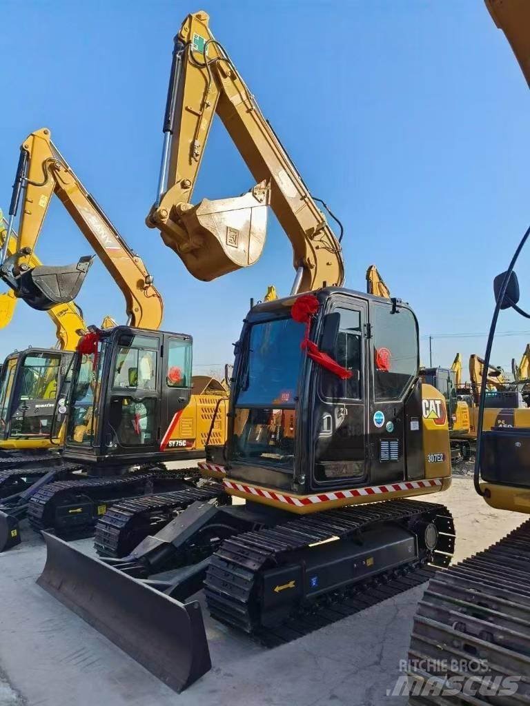 CAT 307E حفارات زحافة