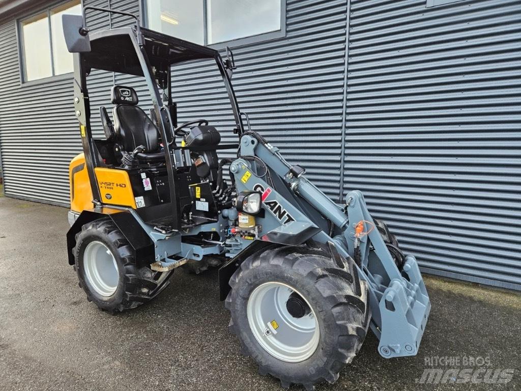 GiANT v452t hd xtra لوادر صغيرة