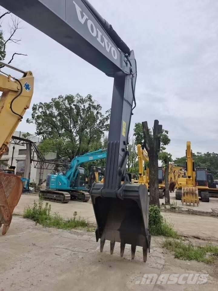 Volvo EC 210 D حفارات زحافة