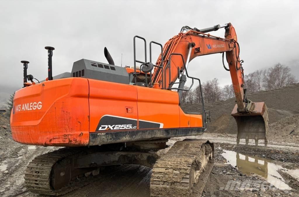 Doosan DX 255 LC-5 حفارات زحافة