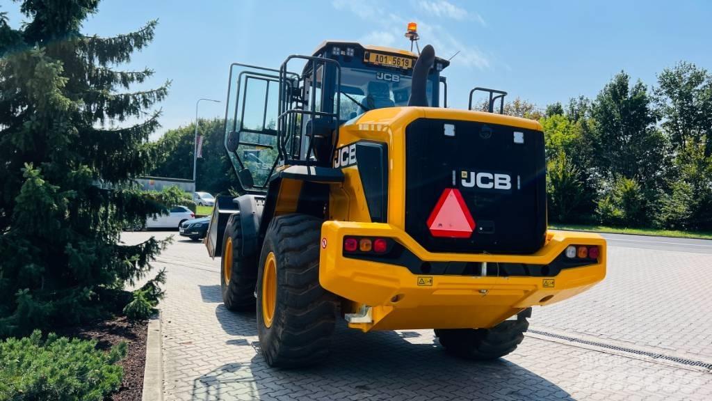 JCB 427 S5 HT لوادر بعجل