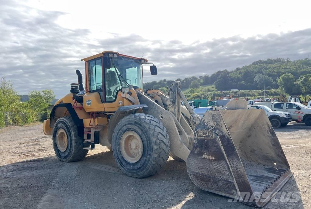 Volvo L 120 G لوادر بعجل