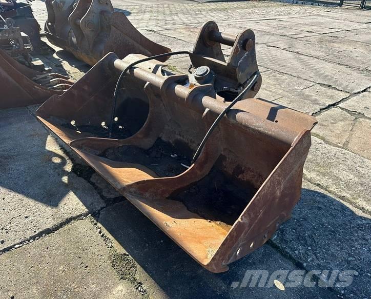 Hitachi ZX170-5B جرافات عكسية