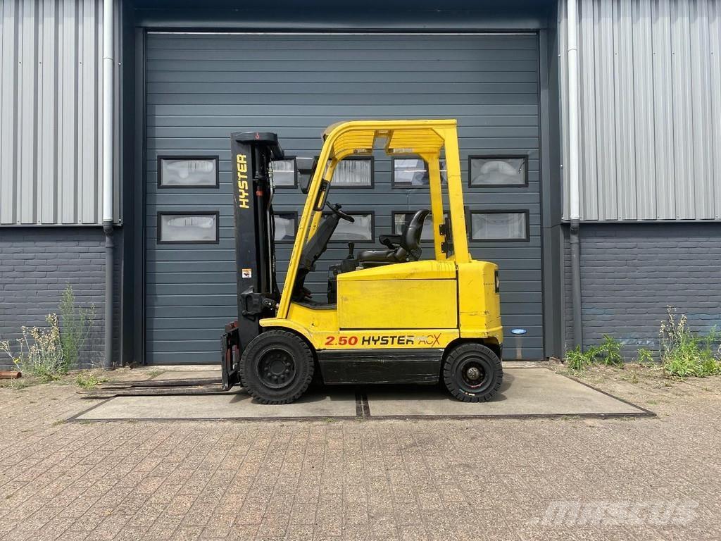 Hyster J2.50XM شاحنات ذات رافعات شوكية تعمل بالكهرباء