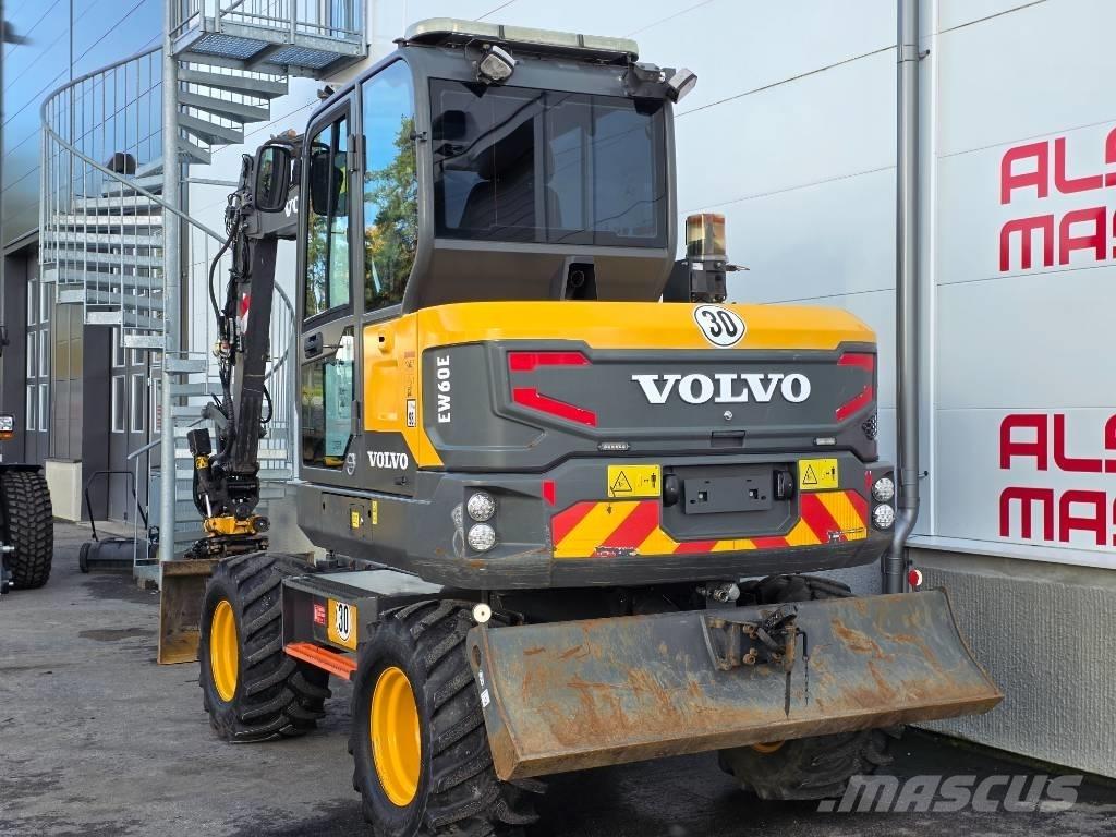 Volvo EW 60 E حفارات بعجل
