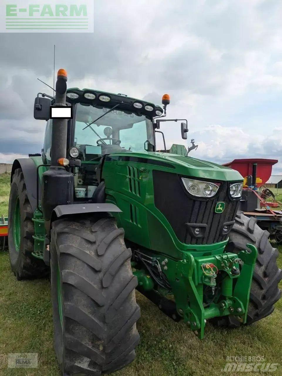John Deere 6215 r الجرارات