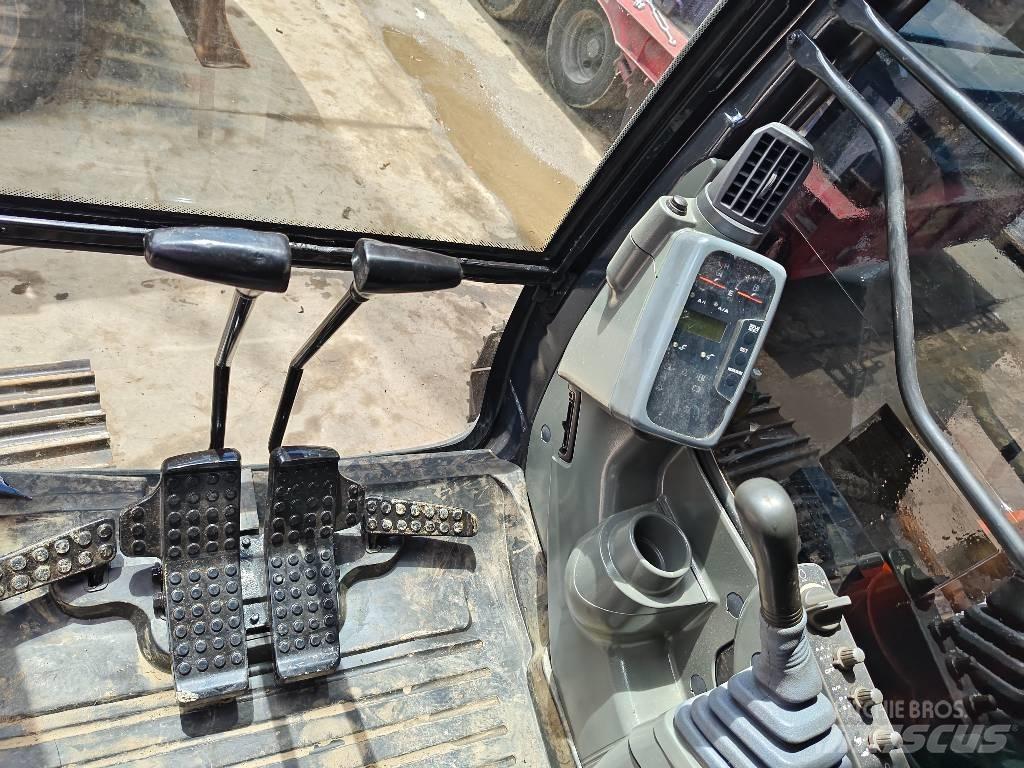 Hitachi ZX 130 LC حفارات زحافة