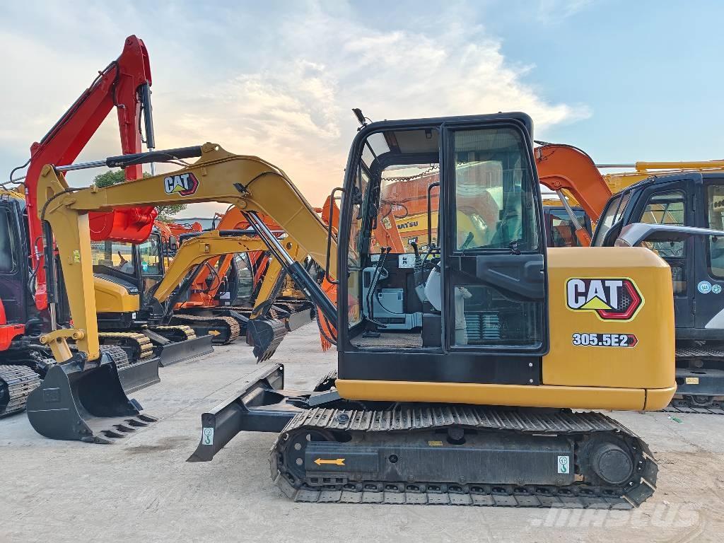 CAT 305.5 E CR حفارات صغيرة أقل من 7 طن (حفارات صغيرة)