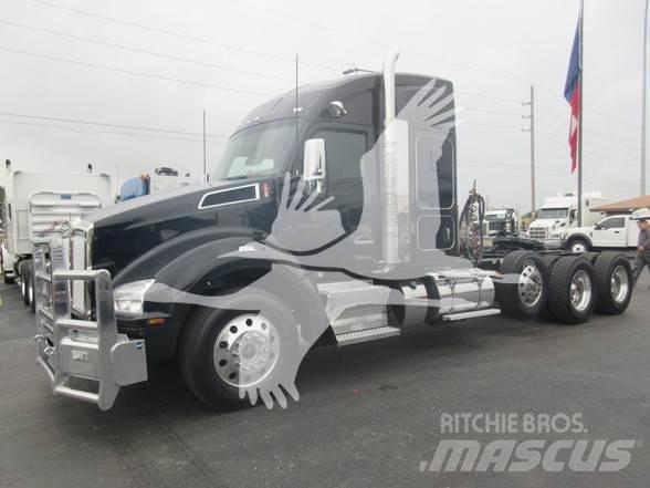 Kenworth T880 وحدات الجر