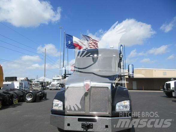 Kenworth T880 وحدات الجر