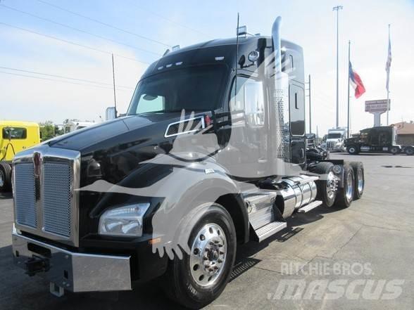 Kenworth T880 وحدات الجر