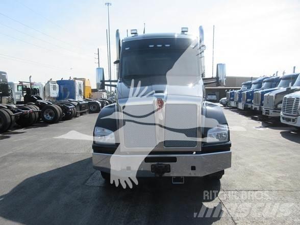 Kenworth T880 وحدات الجر