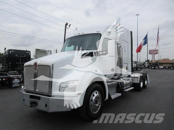 Kenworth T880 وحدات الجر
