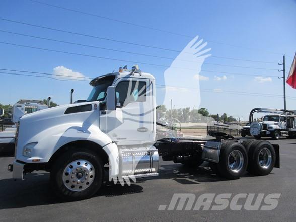 Kenworth T880 وحدات الجر