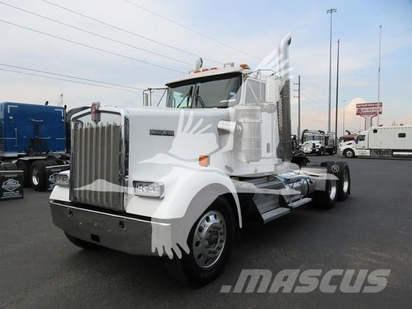 Kenworth W900L وحدات الجر