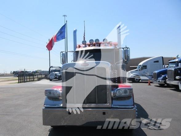 Peterbilt 389 وحدات الجر