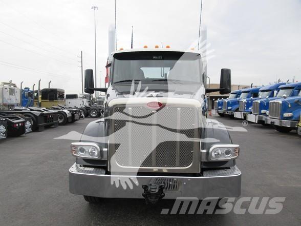 Peterbilt 567 وحدات الجر