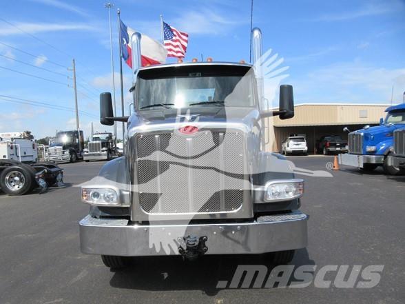 Peterbilt 567 وحدات الجر