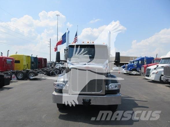 Peterbilt 567 شاحنات المخلفات