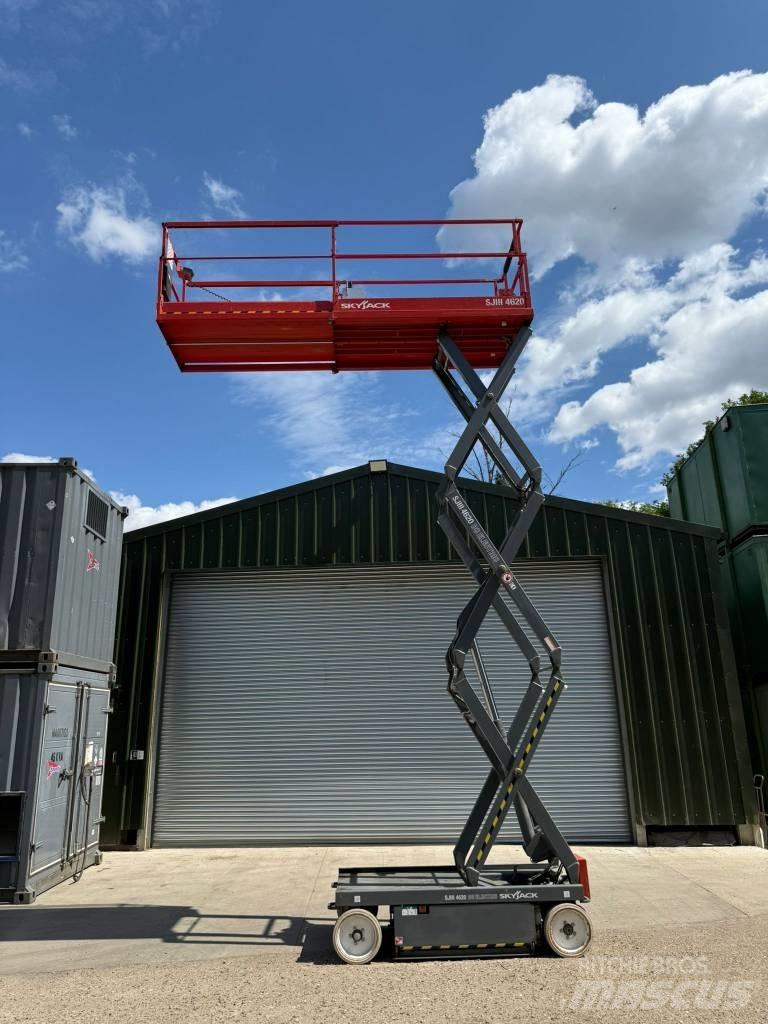 SkyJack SJ 4620 رافعات مقصية الشكل